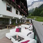 Appartementhaus Sonnenhang Apartamento *